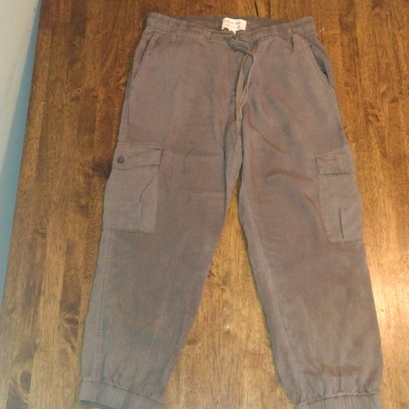 Olive Green Cloth & Stone Cropped Cargo 100% Tencel Lyocell Pull on Pants S - Picture 2 of 9
